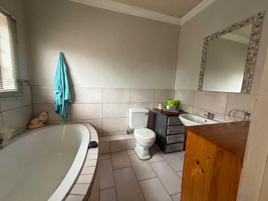 2 Bedroom Property for Sale in Waterval East North West